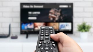 remote pointed at tv